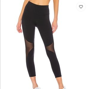 ALO YOGA Highwaist Capri, Black